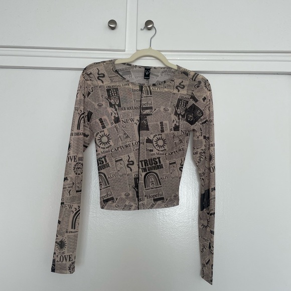 Windsor Sheer Mesh Celestial Crop Top - Picture 6 of 6